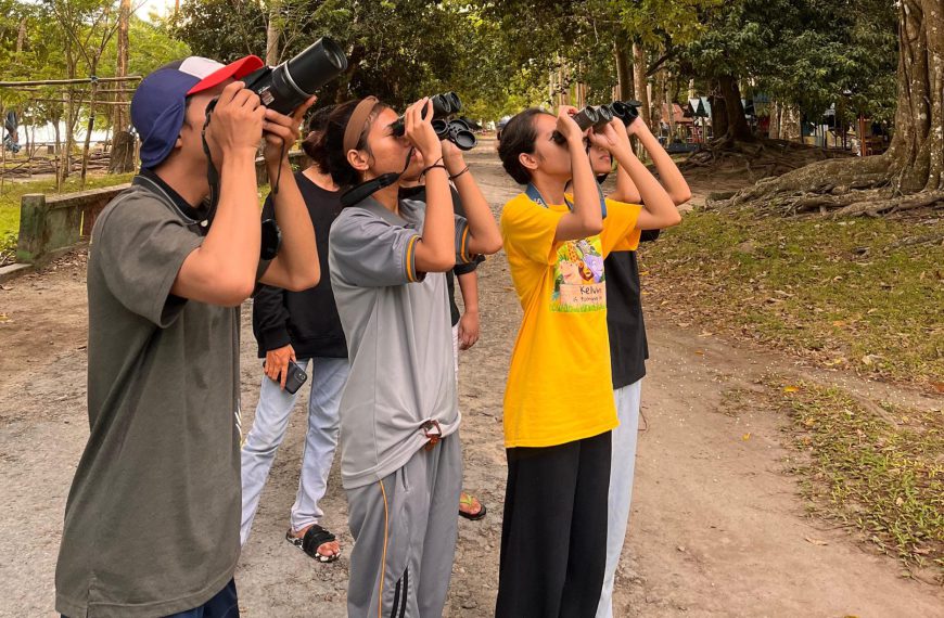 Parrot Camp 2025 di Pantai Liang
