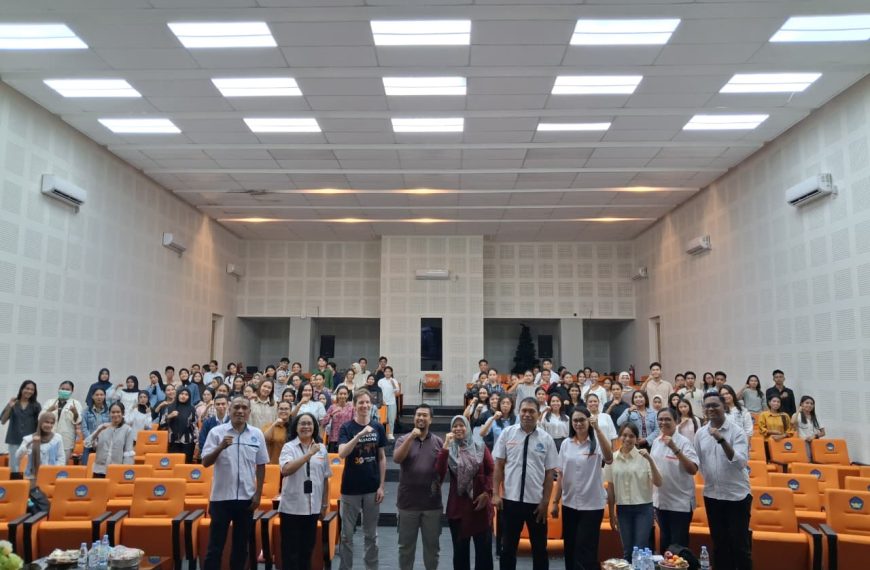 Kuliah Umum Biologi Bersama KKI Bahas “Parrot Genetics and Conservation”